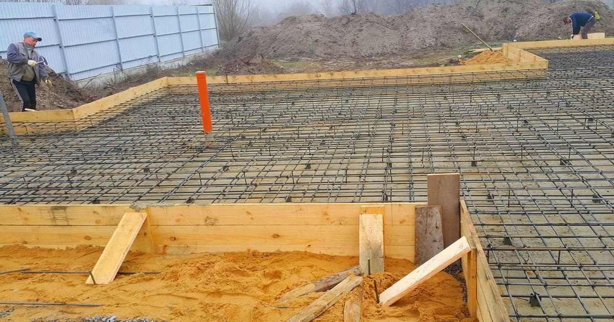 Подготовка компонентов для смеси бетона